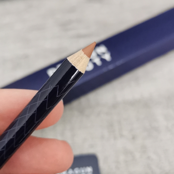 Lip liner + lip pencil sharpener - Picture 2 of 2